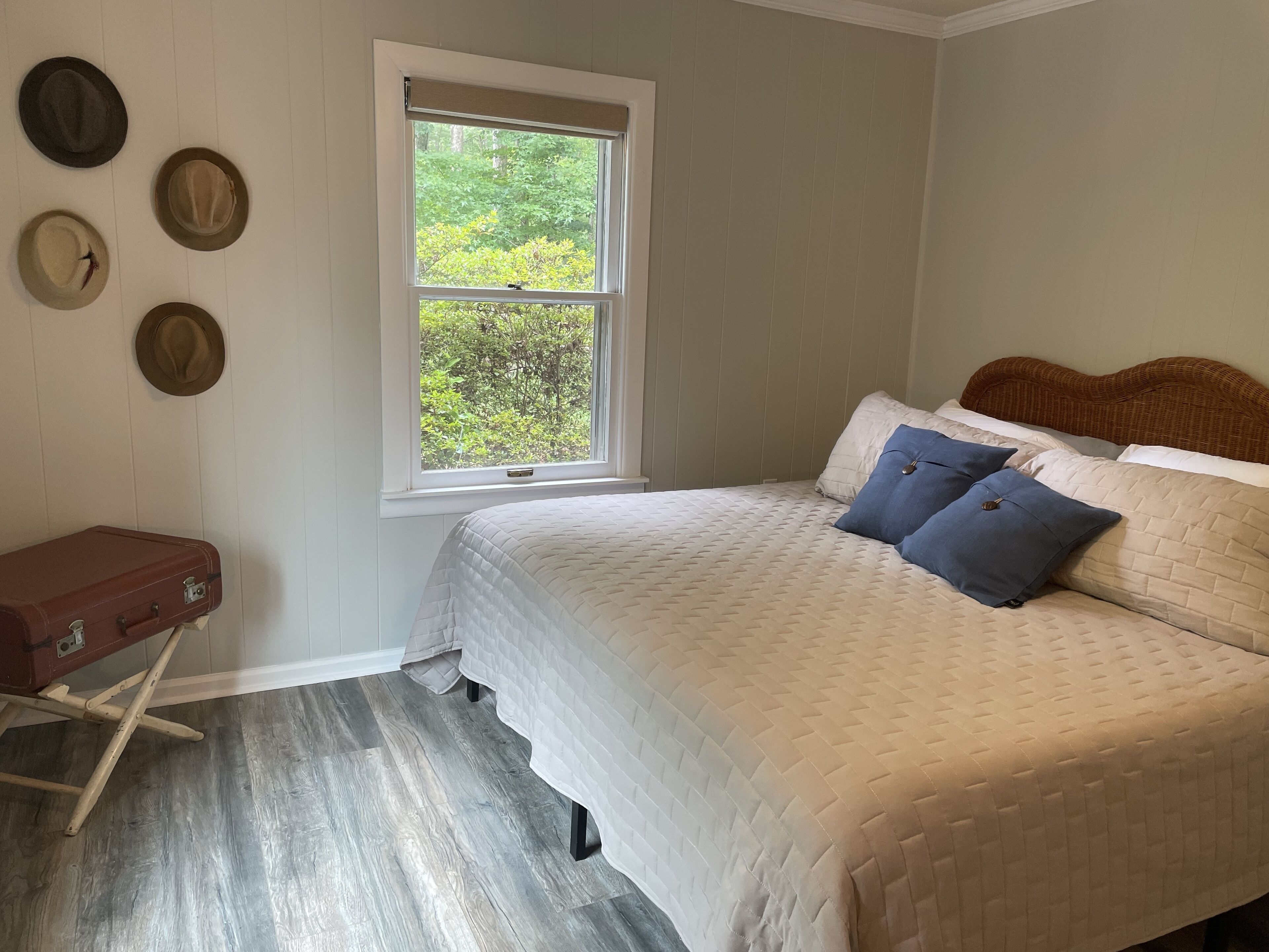 Pet Friendly and Close to the Lake!