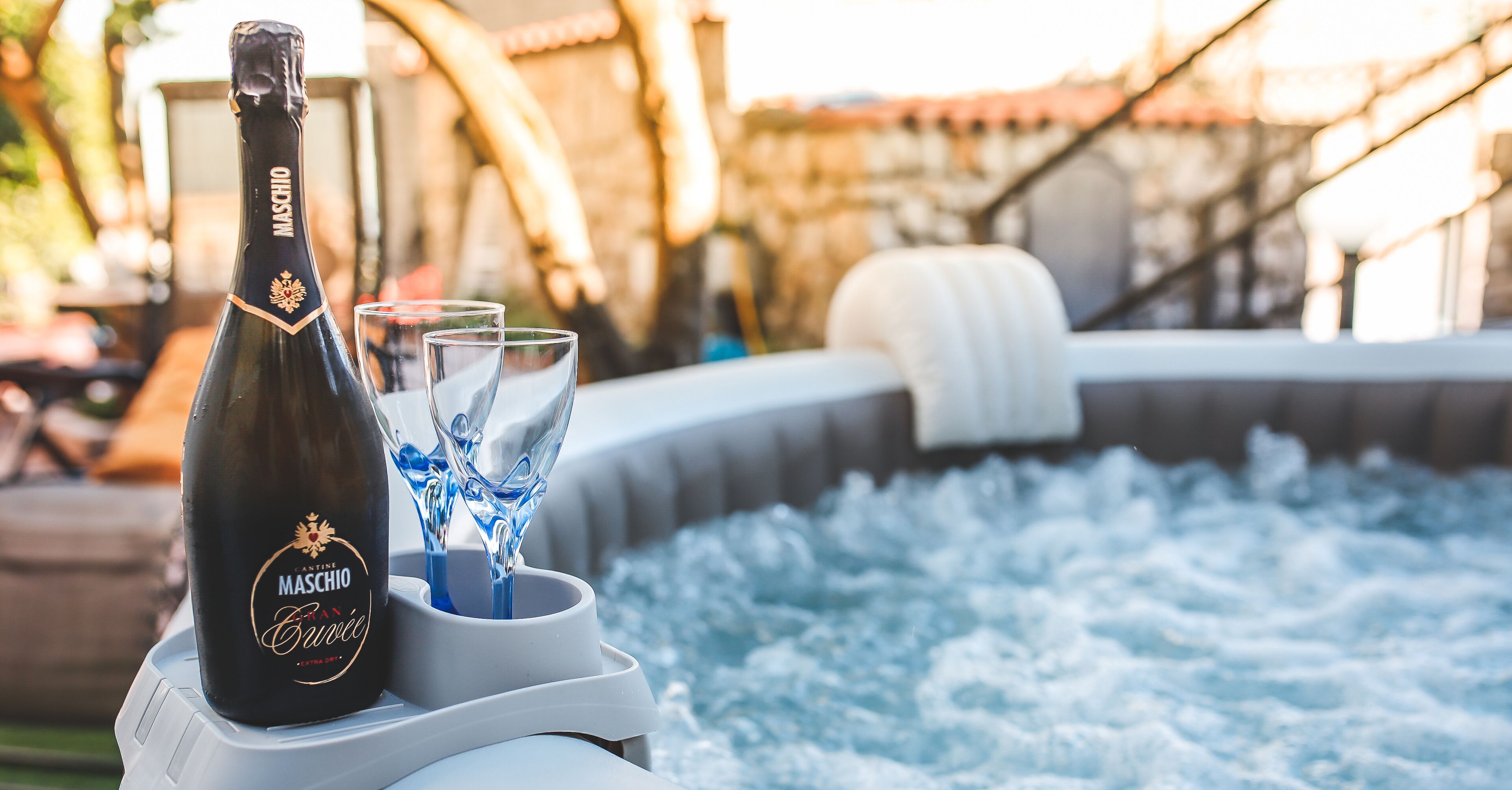 Bain à remous extérieur