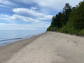 On the beach - Bliss On The Bluff- Luxury Lake Huron Vacation Getaway  (Greenbush)