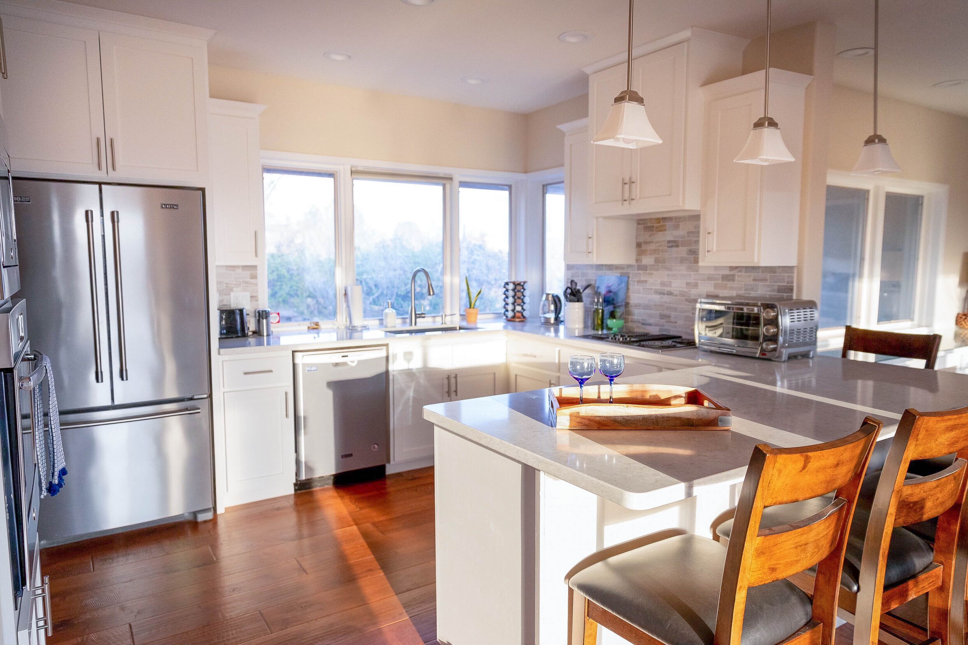 ViewPoint Lodge - Beautiful 22-Acre Palo Cedro Home