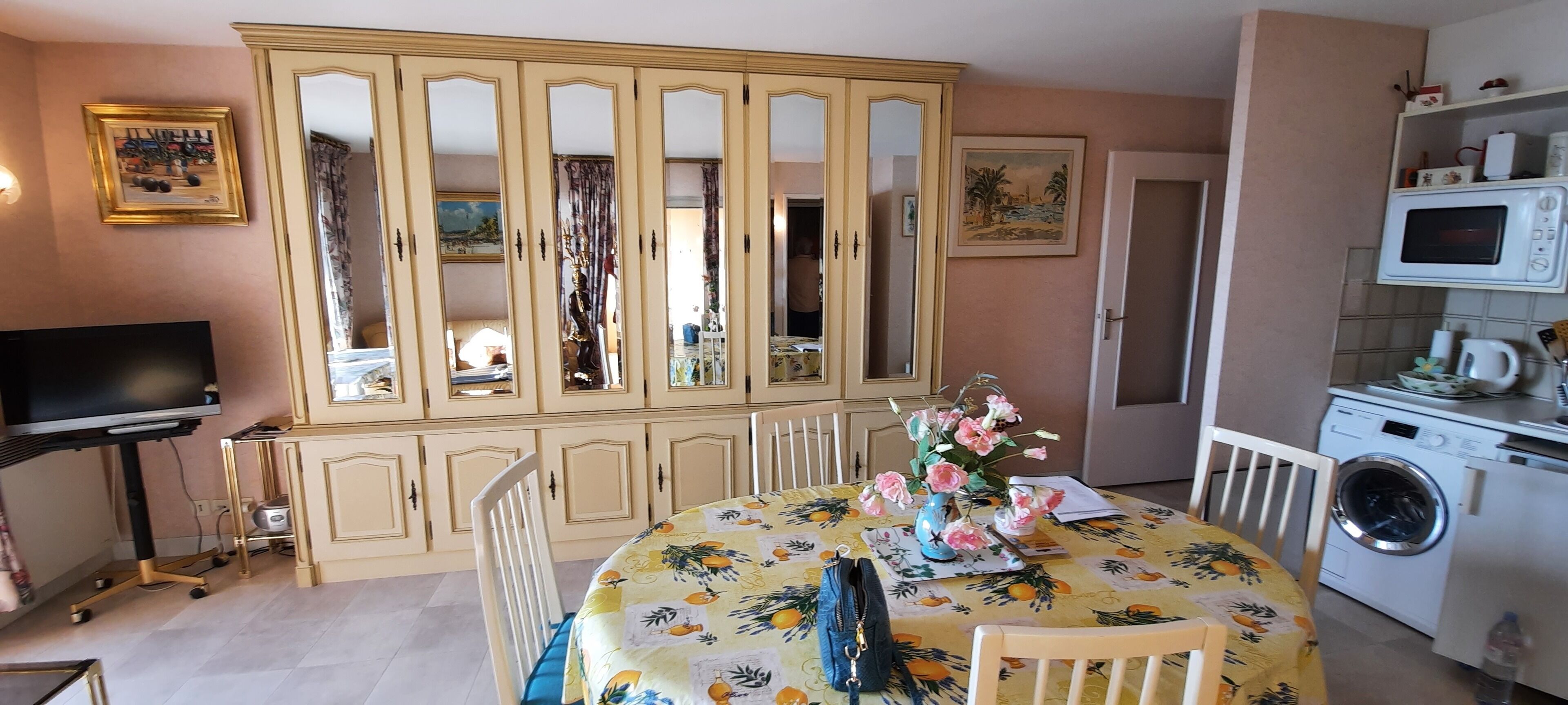 superb apartment, 40 m², great sea view, facing the beaches