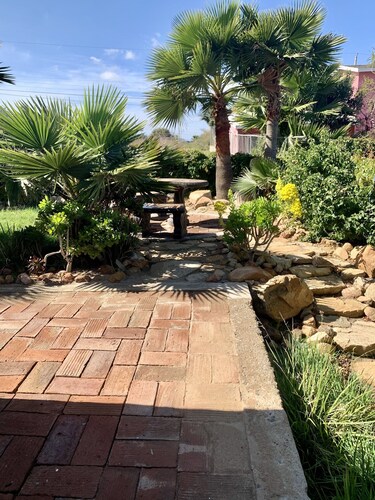 Beautiful private home near wineries and beaches!