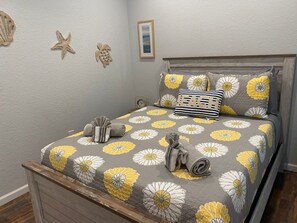 2 bedrooms, iron/ironing board, free WiFi