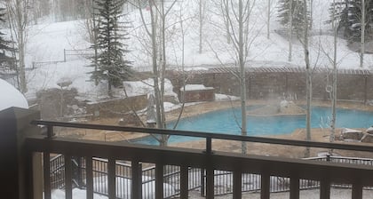 Four Seasons Jackson Hole 3-Bedroom March 26 to April 2 Skin-In/out Negotiable