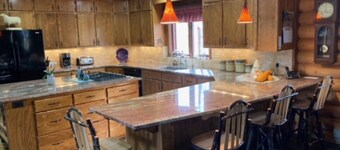 Beautiful Lodge with Back-Country Views and Western Charm 