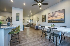 Interior - The Lower Hillsview Loft (Spearfish)