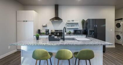 The Lower Hillsview Loft