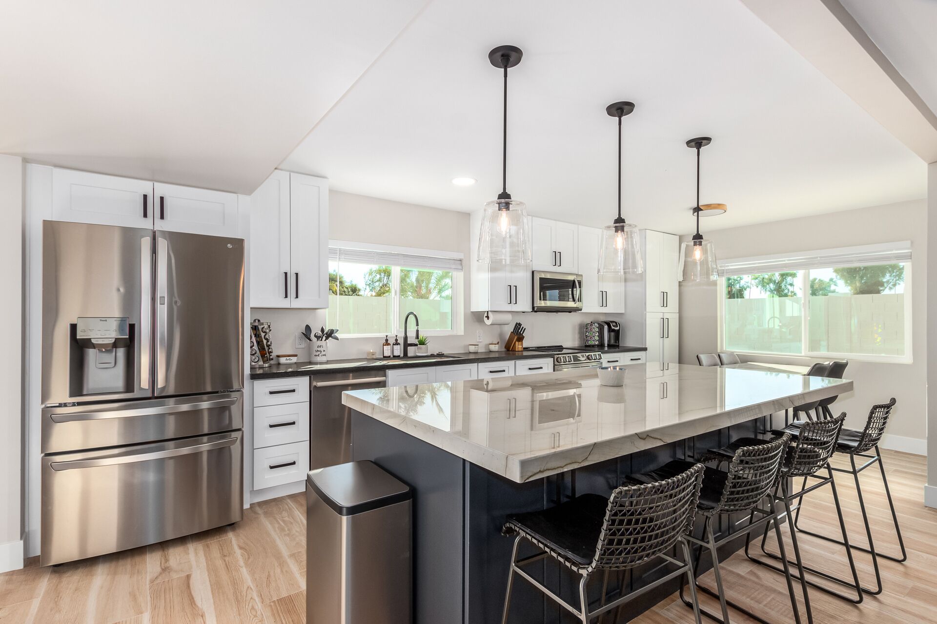 OLD TOWN LUXURY 5BDR HOUSE NEWLY REMODELED. CABANA, POOL.