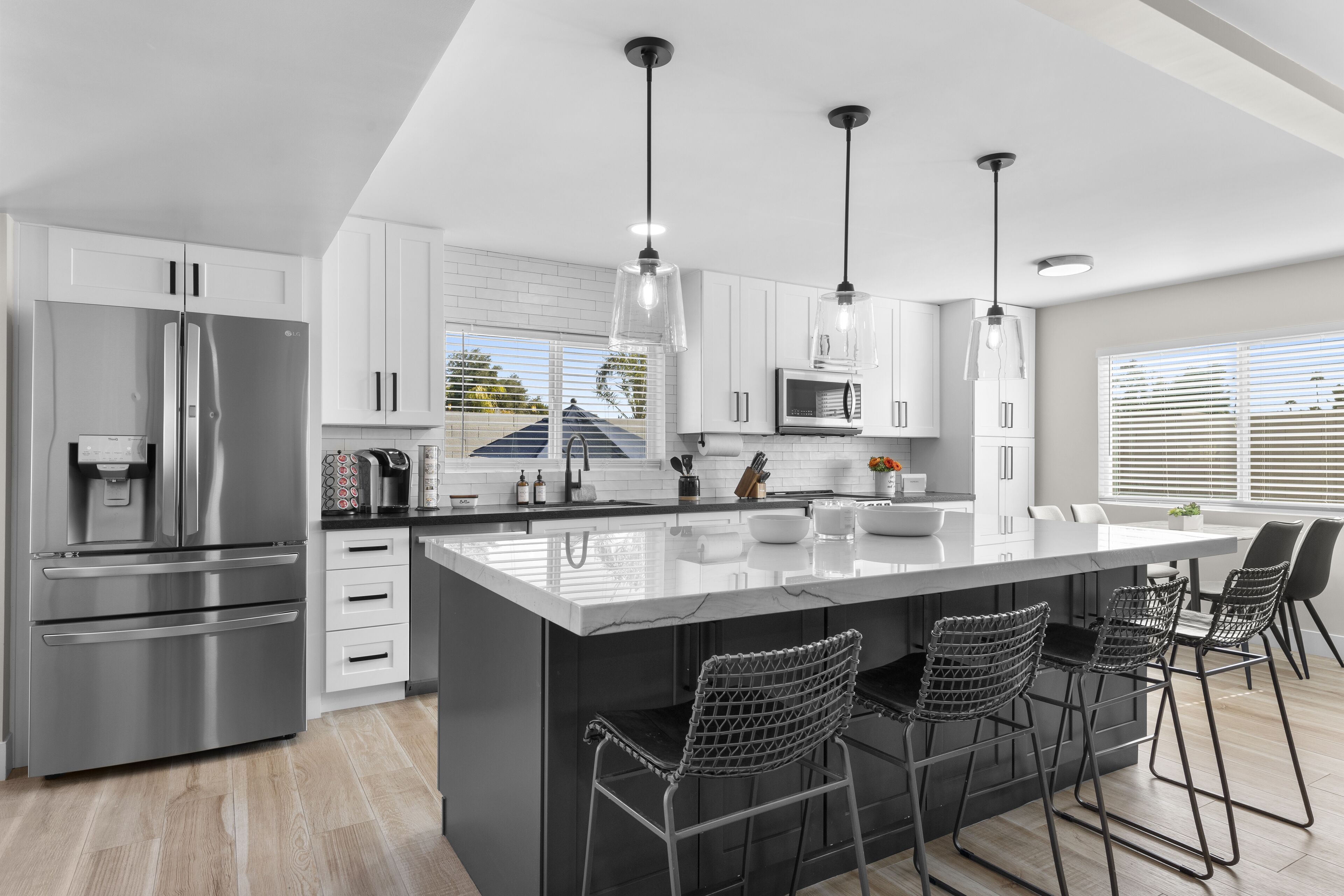 OLD TOWN LUXURY 5BDR HOUSE NEWLY REMODELED. CABANA, POOL.