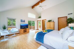 4 bedrooms, desk, iron/ironing board, free WiFi