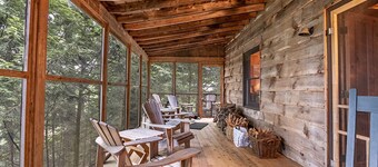 Luxury Cabin on the Lake & In The Trees