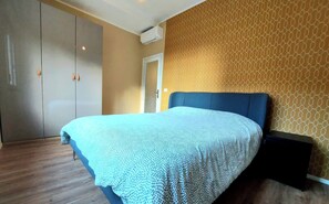 3 camere