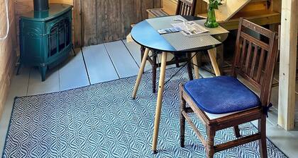 Authentic Coastal Charm
Tapley Farm circa 1850
Acadia,Castine,Blue Hill