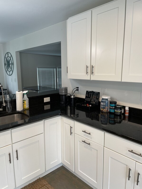 Private kitchen - Recently Renovated home near "Everything Narragansett!"  School yr. rental avail (Narragansett)