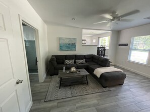 Living area - Recently Renovated home near "Everything Narragansett!"  School yr. rental avail (Narragansett)