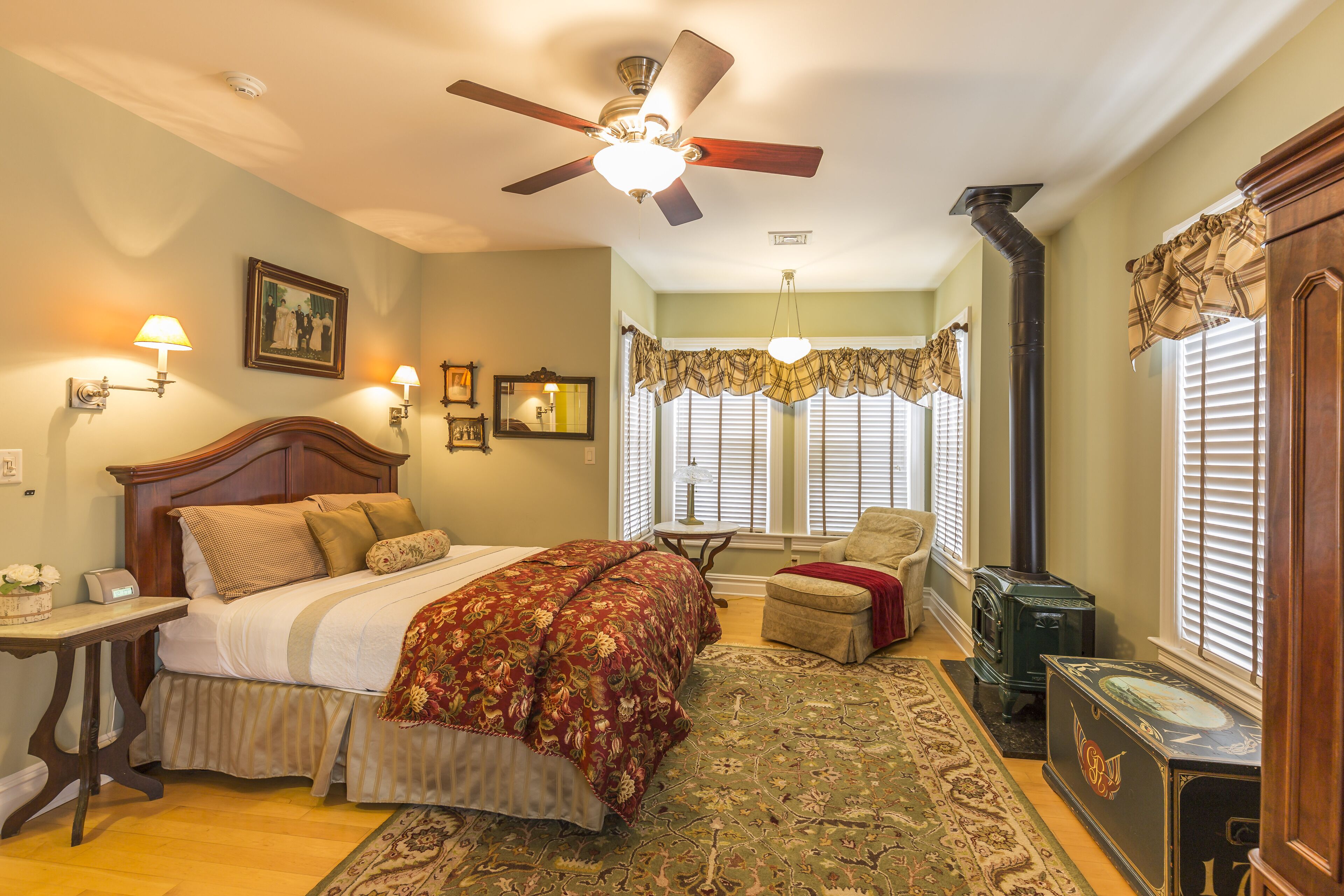 Double Room, Ensuite (The Warren)