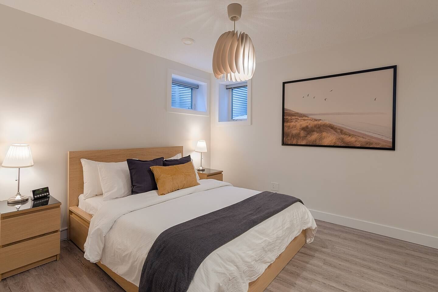 Central UofA » Luxurious Suite » Separate Entrance