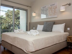 2 bedrooms, iron/ironing board, Internet, bed sheets