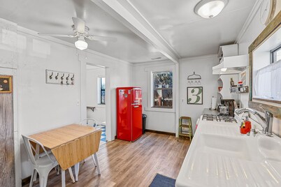 Eclectic & Fun Lumberyard Urban Cabin #3, in downtown near NAU