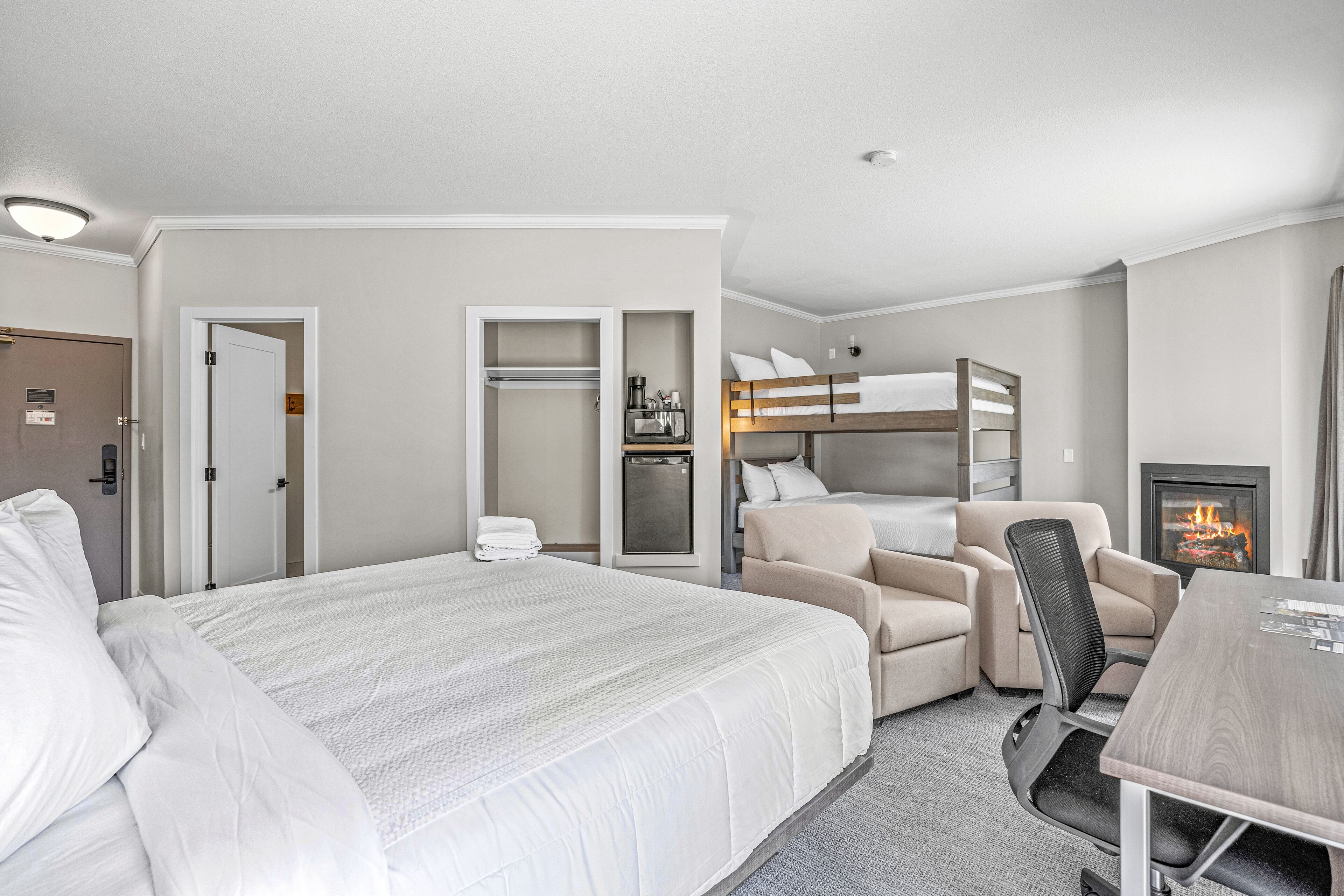 minibar, desk, free wifi, bed sheets