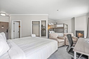 Minibar, desk, free WiFi, bed sheets - Northwinds Hotel Canmore (Canmore)