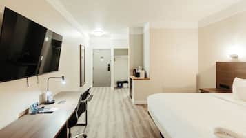 ميني بار ومكتب وواي فاي مجانًا وملاءات أسرّة