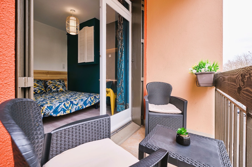 ♥ ALL COMFORT! Air conditioning, Downtown, Parking, Terrace, WiFi, Netflix ♥