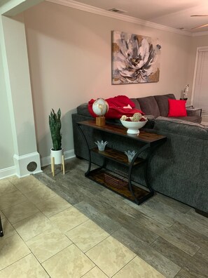 Dining - Good Vibe minutes from downtown Charlotte (Charlotte)