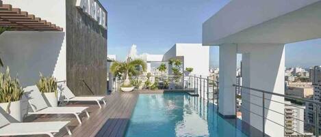 Outdoor pool, a heated pool