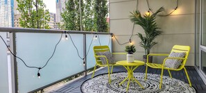 Terrace/patio - Down Town Loft: UG Park|AC|Walk to Rogers|Balcony (Edmonton)