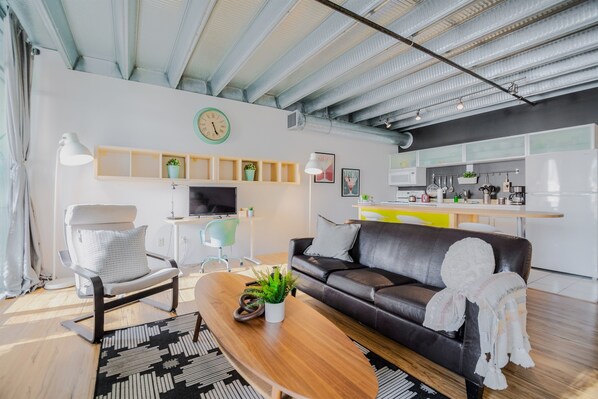 智能電視、Netflix、串流服務、 辦公室