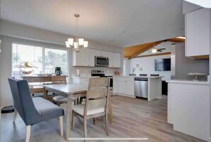Paper towels, dining tables