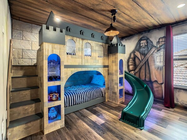 8 bedrooms, iron/ironing board, travel crib, free WiFi