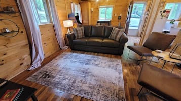 Älytelevisio, videopelejä, DVD-soitin, videokirjasto