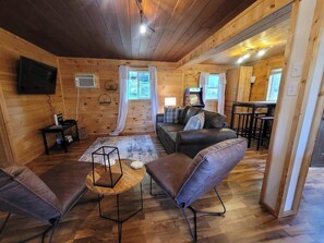 Smart-TV, videospill, DVD-spiller og filmbibliotek