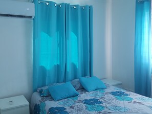 3 habitaciones, escritorio, tabla de planchar con plancha y wifi gratis