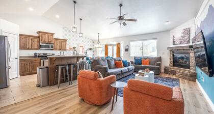 Jan + Feb Deal- XBOX room- Pets welcomed! Sleeps 18- Hottub- Hammocks