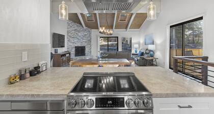 Newly Rennovated and Air Conditioned Townhouse -1 mile from Skiing