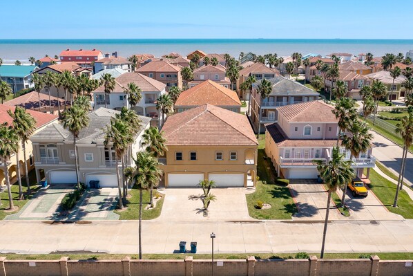 Exterior - Family-Friendly Beach House with Community Pool & Beach Access! (South Padre Island)