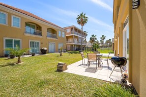 Outdoor dining - Family-Friendly Beach House with Community Pool & Beach Access! (South Padre Island)