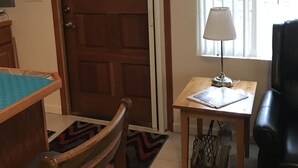 Interior - Bungalow Guest House (Vancouver)