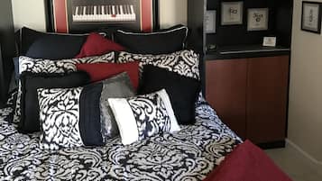 1 habitación, escritorio, tabla de planchar con plancha y wifi gratis