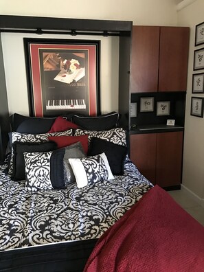 1 bedroom, desk, iron/ironing board, free WiFi - Bungalow Guest House (Vancouver)