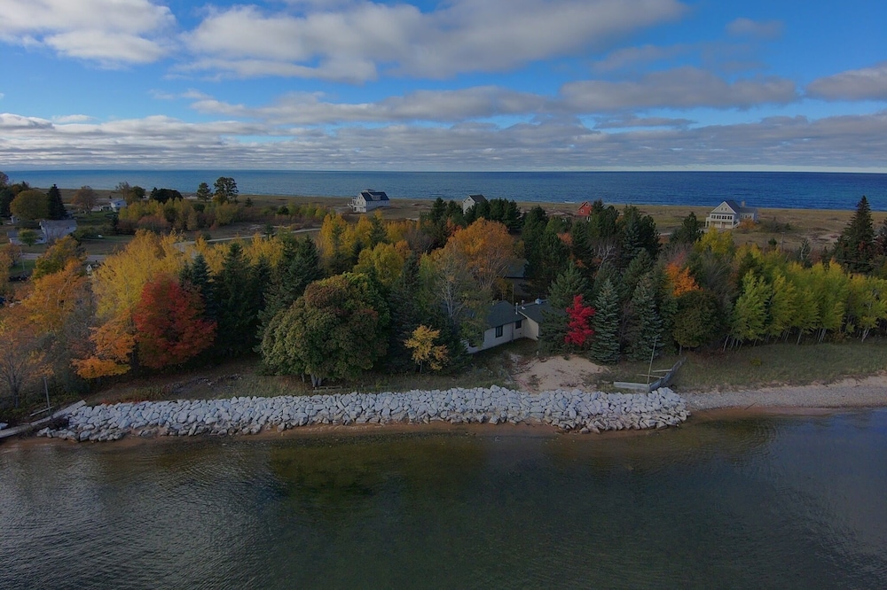 Waterfront house with private dock and beach in Grand Marais, MI