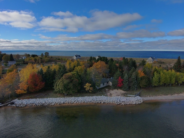 In Strandnähe, Liegestühle, Strandtücher