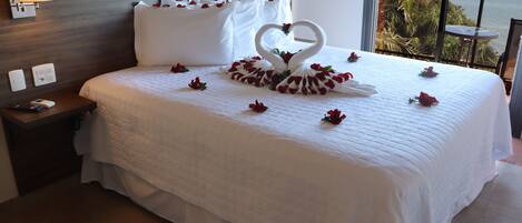 Egyptian cotton sheets, premium bedding, free WiFi, bed sheets