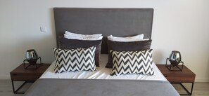 1 chambre, fer et planche à repasser, accès au Wi-Fi (inclus)