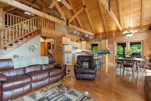 Interior - Breathtaking mountain views with 3 master suites, a hot tub + detached game room (Hiawassee)