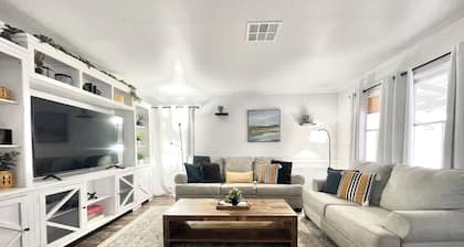 ✰EntireHome✰SelfCheck-In✰W/D✰100MbsWifi✰A/C✰Yard
