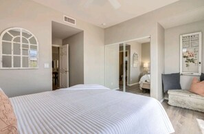 2 bedrooms, desk, iron/ironing board, free WiFi
